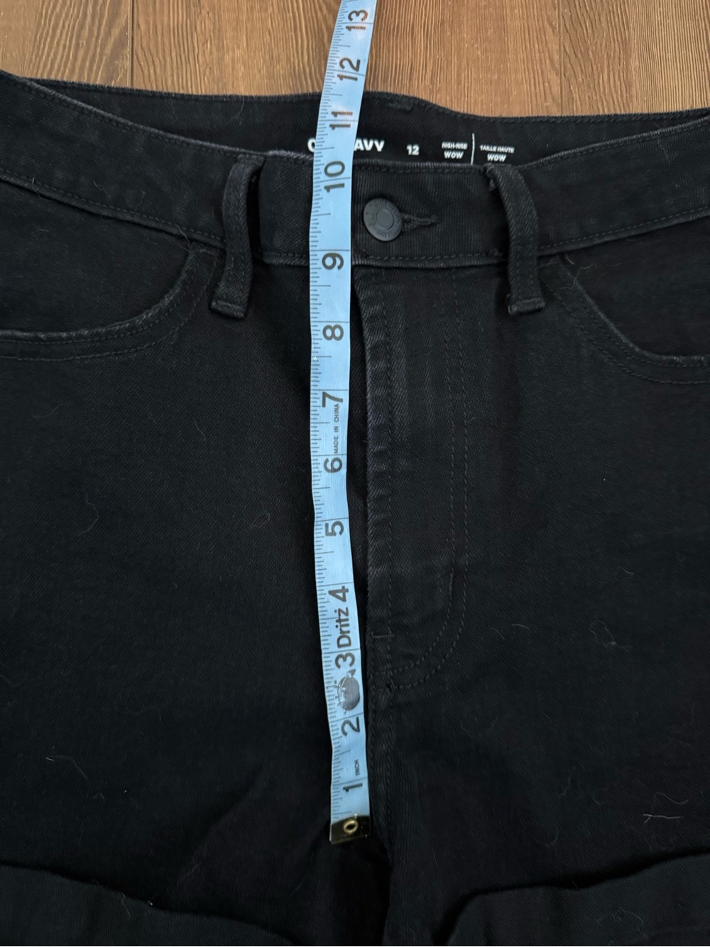 Old Navy Mom Jean shorts - Picture 6 of 7